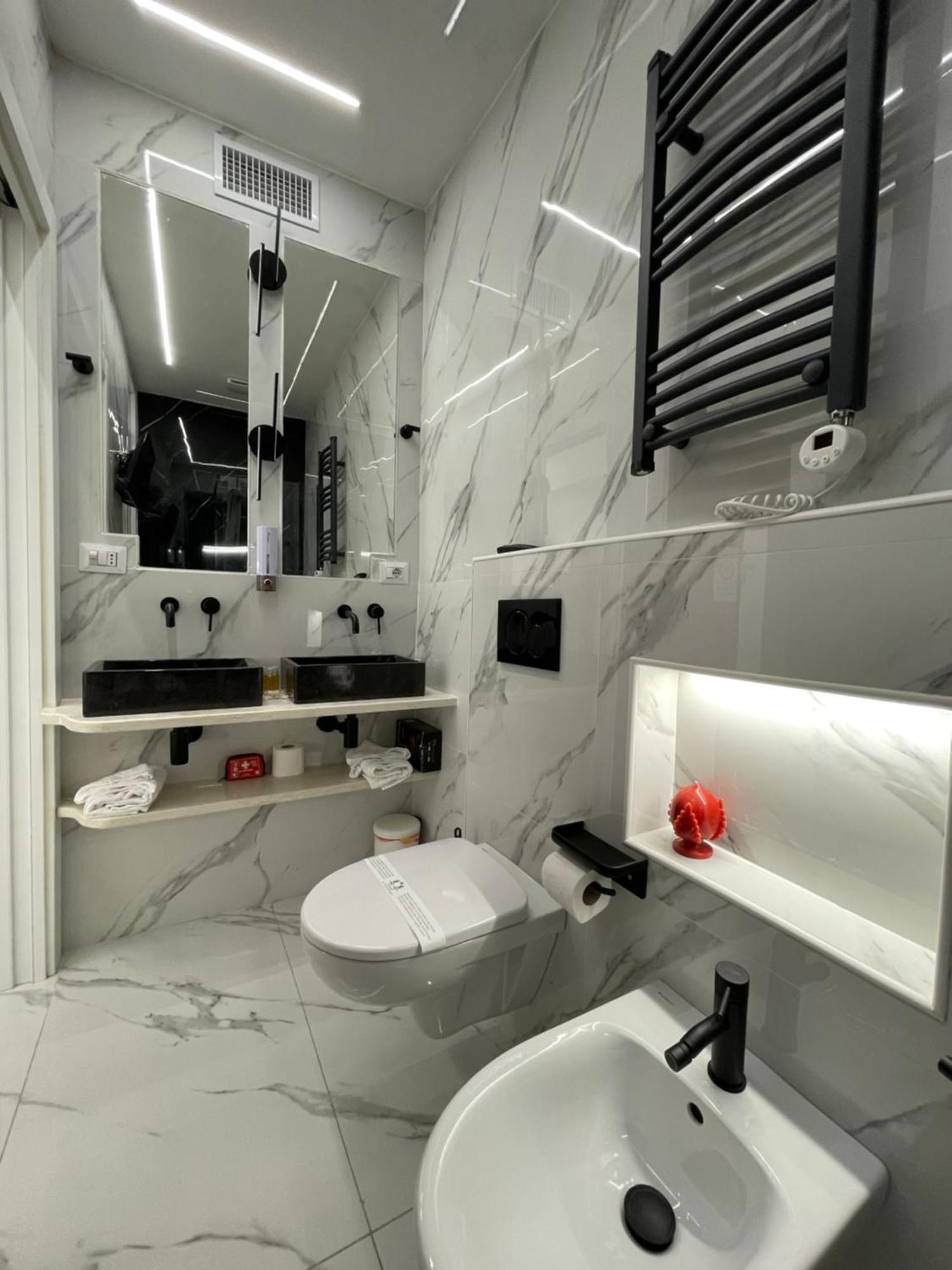 Luxury 6 Al Duomo Di Parma Apartment Exterior photo